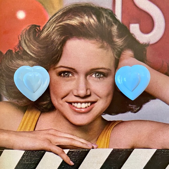 Vintage Jewelry - Vintage 1980s earrings 🖤